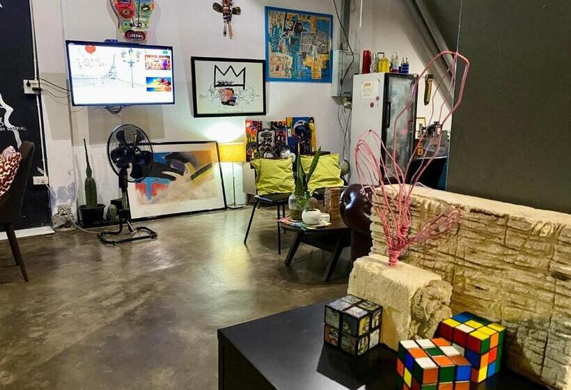 호스텔 Nokhook House