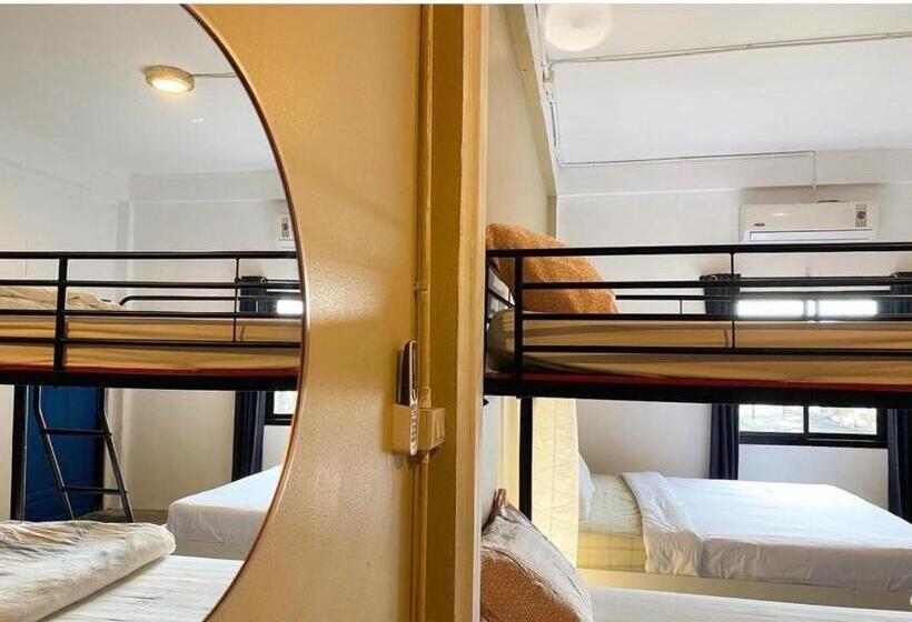 호스텔 Nokhook House