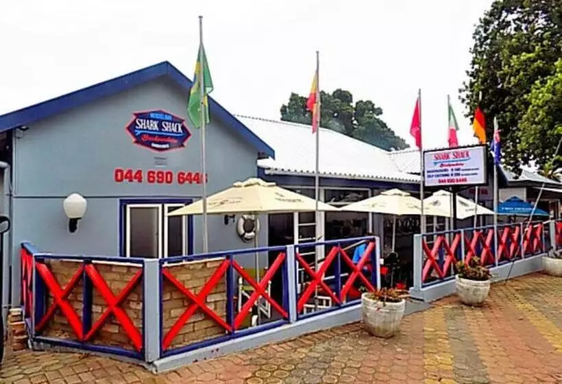 فندق صغير Shark Shacks