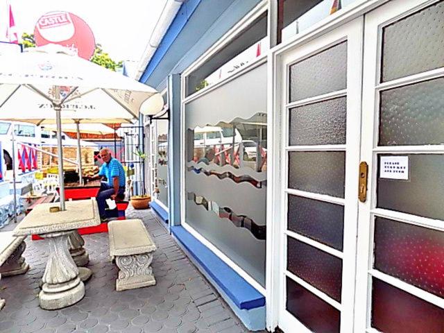 ユースホステル Shark Shacks