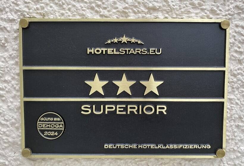 Amadeus Boutique Hotel Deutscher Hof Inn & Suites