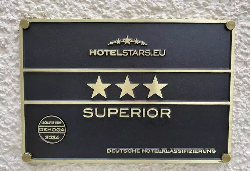 Amadeus Boutique Hotel Deutscher Hof Inn & Suites