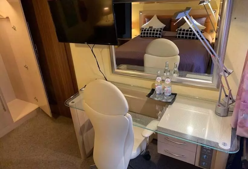 Amadeus Boutique Hotel Deutscher Hof Inn & Suites