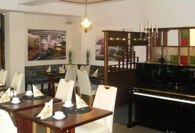 Amadeus Boutique Hotel Deutscher Hof Inn & Suites