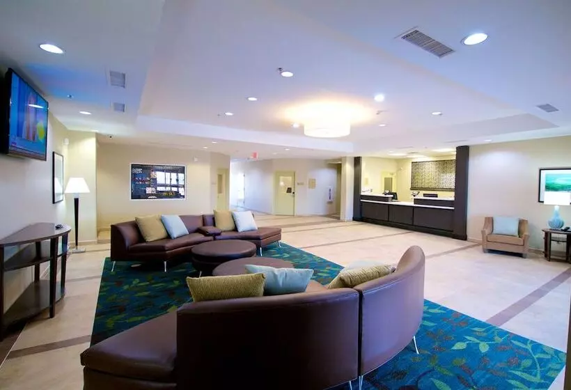 Отель Candlewood Suites Kenedy, An Ihg