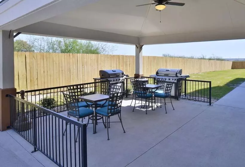 Отель Candlewood Suites Kenedy, An Ihg