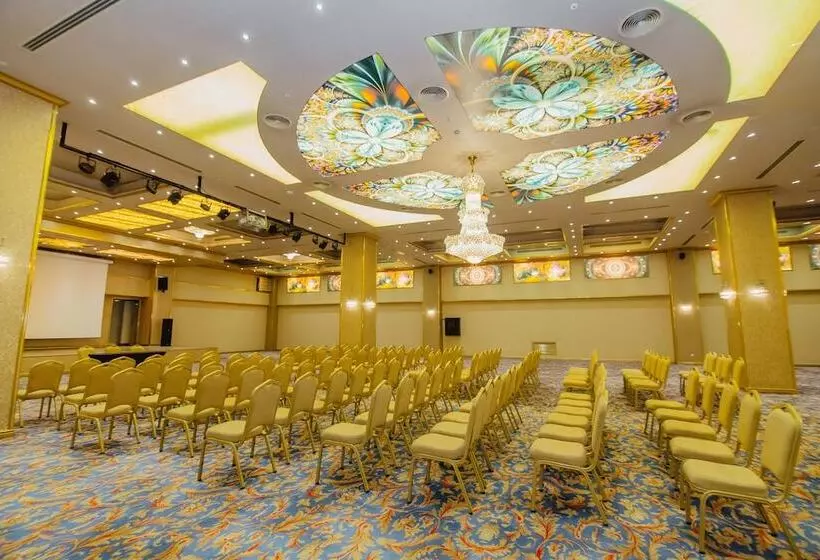 Отель Jrw Welmond