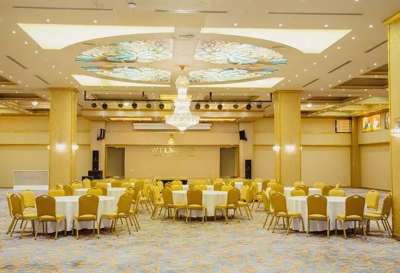 Отель Jrw Welmond