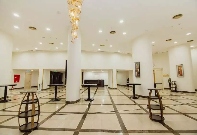 Отель Jrw Welmond