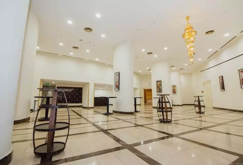 Отель Jrw Welmond