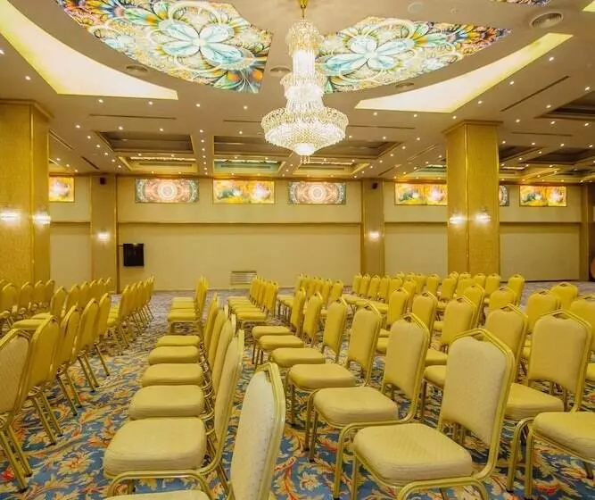 Отель Jrw Welmond