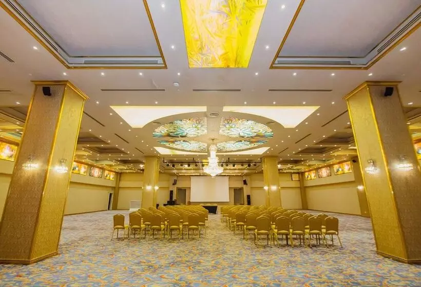 Отель Jrw Welmond