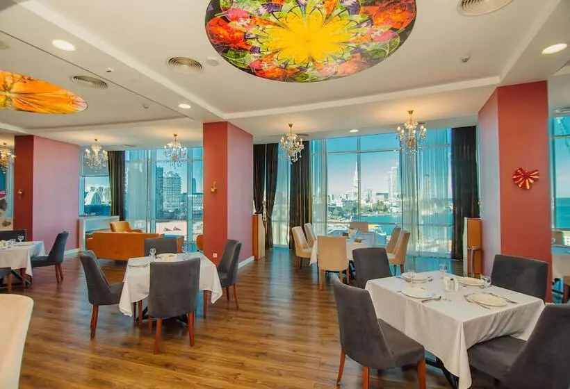 Отель Jrw Welmond