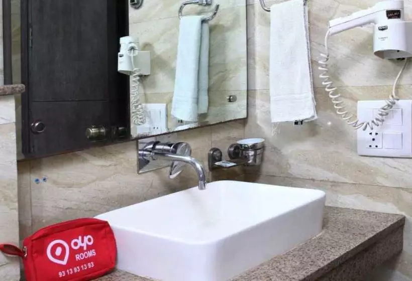 Отель Oyo Premium Jasola Apollo