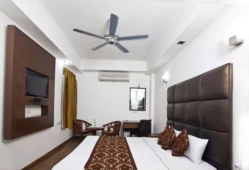 Отель Oyo Premium Jasola Apollo