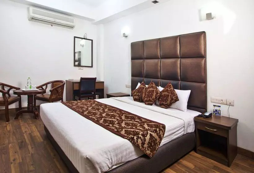 Отель Oyo Premium Jasola Apollo