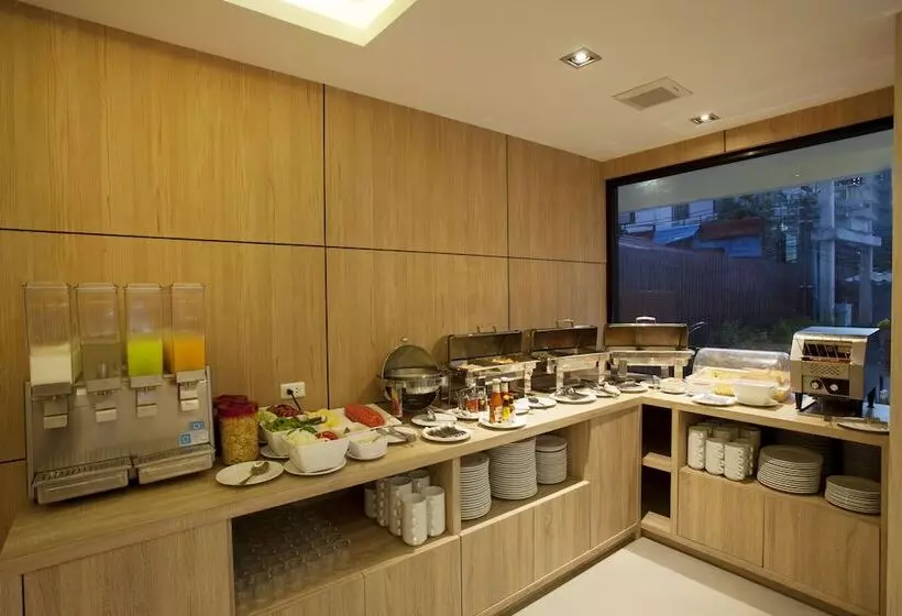 Hotel Paripas Patong Resort Sha Extra Plus