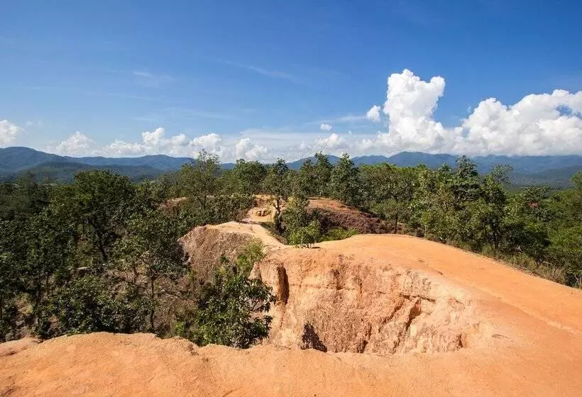 هتل Pura Vida Pai Resort