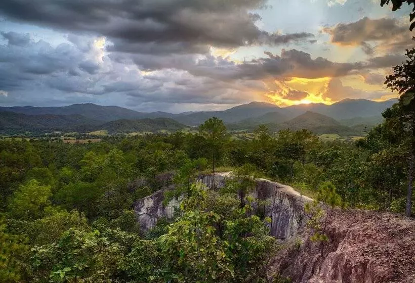هتل Pura Vida Pai Resort