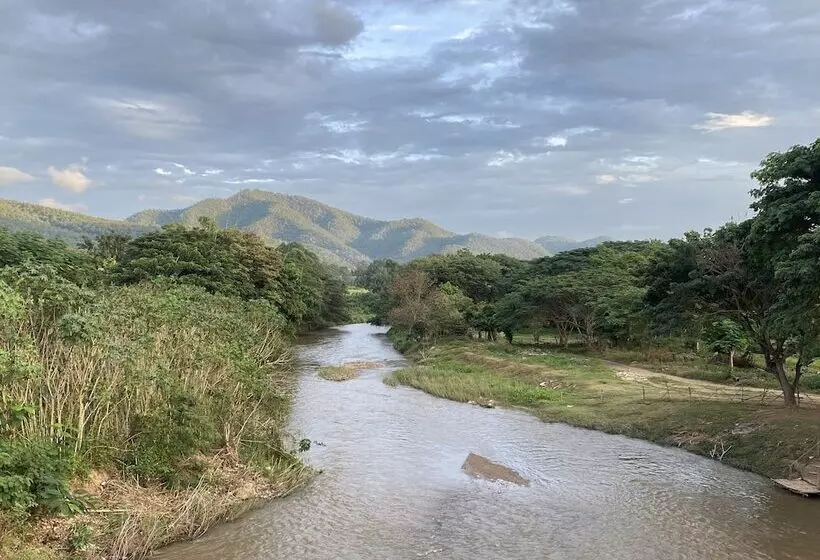 هتل Pura Vida Pai Resort