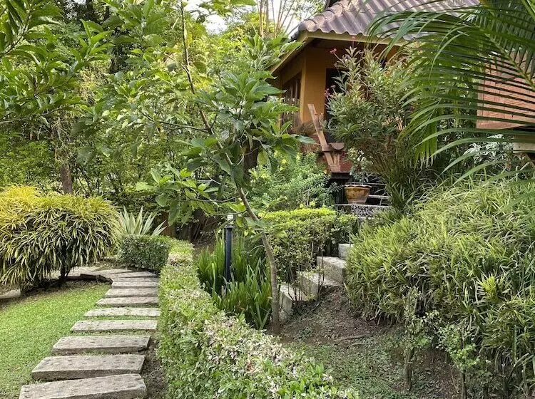 هتل Pura Vida Pai Resort