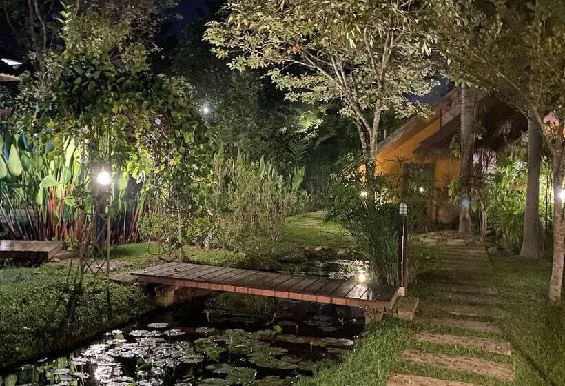 هتل Pura Vida Pai Resort