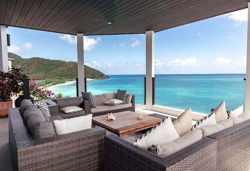 هتل Tamarind Hills Resort & Villas