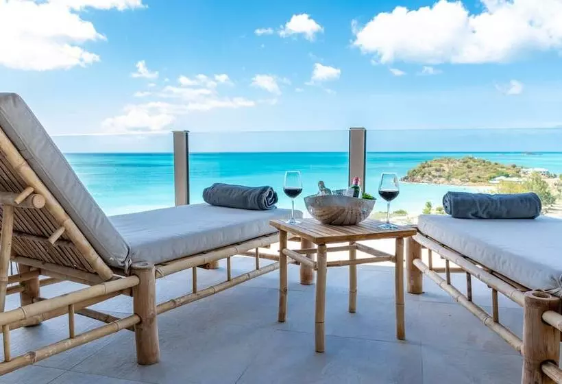 هتل Tamarind Hills Resort & Villas