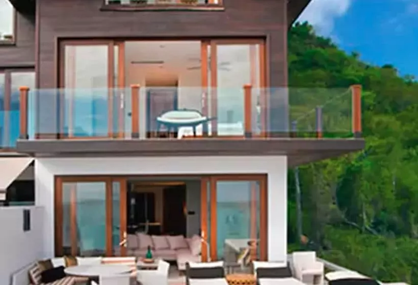 هتل Tamarind Hills Resort & Villas