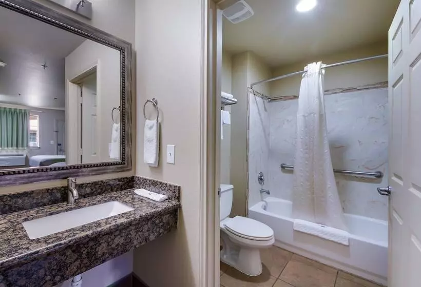 모텔 Eagle Ford Inn