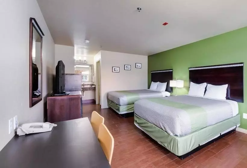 모텔 Eagle Ford Inn