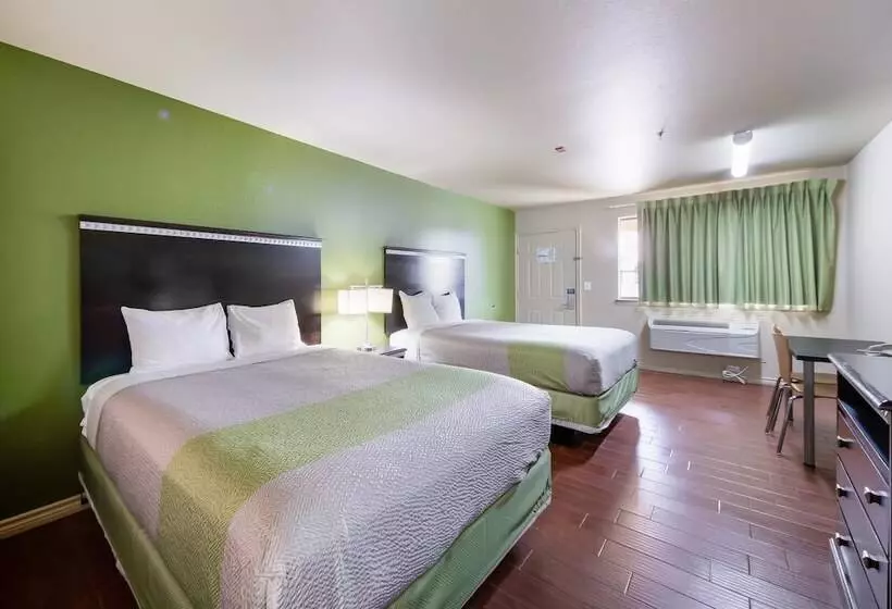 모텔 Eagle Ford Inn