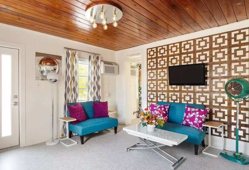 מוטל Sunset Inn And Cottages