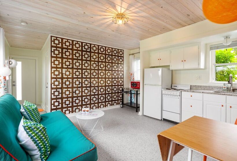 מוטל Sunset Inn And Cottages