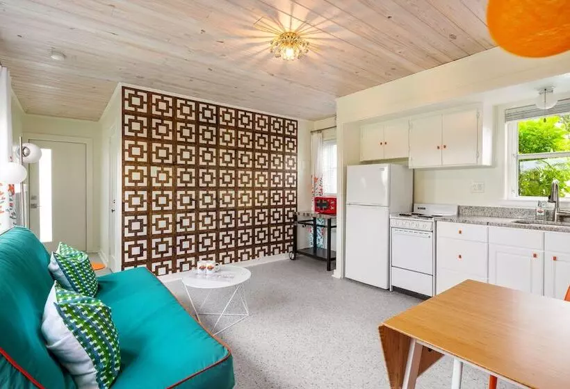 מוטל Sunset Inn And Cottages