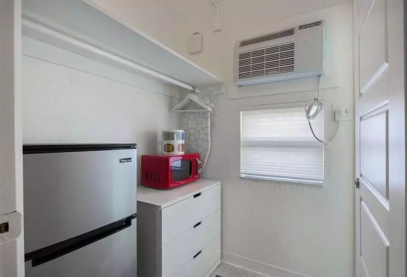 מוטל Sunset Inn And Cottages