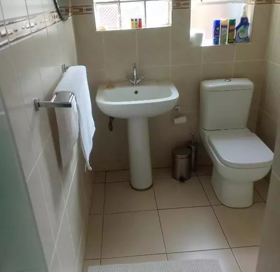 پانسیون Botleng Guest House