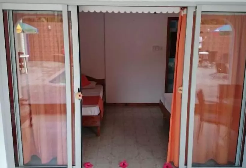 پانسیون C'est Mon Choix