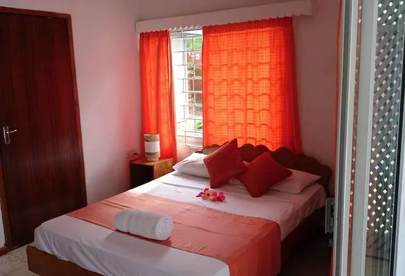 پانسیون C'est Mon Choix