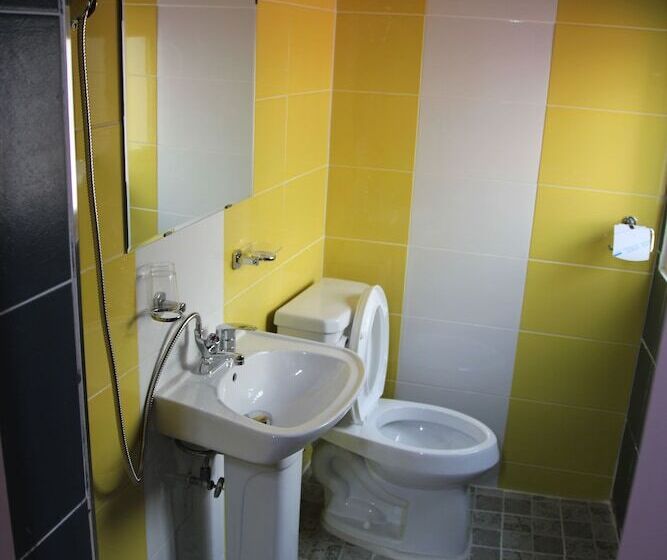 پانسیون J Story Guest House