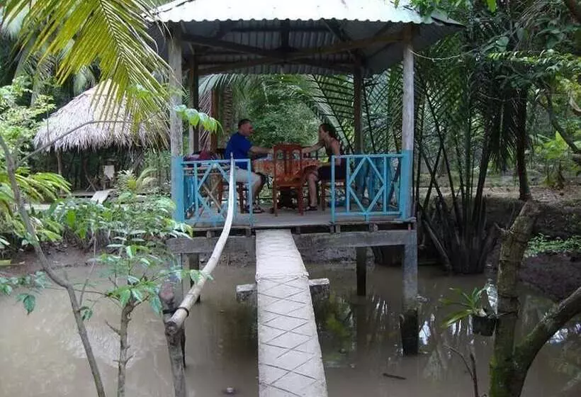 پانسیون Oasis