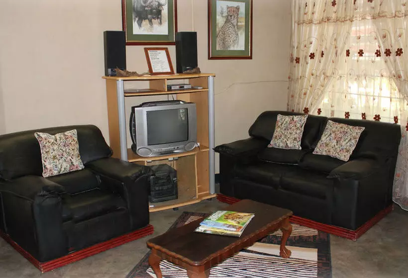 پانسیون Tshimologo Farm Guesthouse