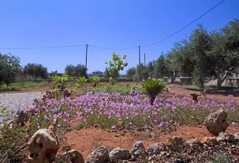 Skamagkas G. Apartments