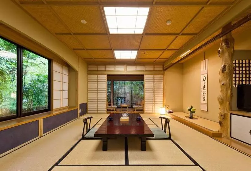 Hotel Yufuin Yumeguri Sankouen