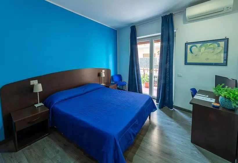 تختخواب و صبحانه Difronte Ai Musei Vaticani