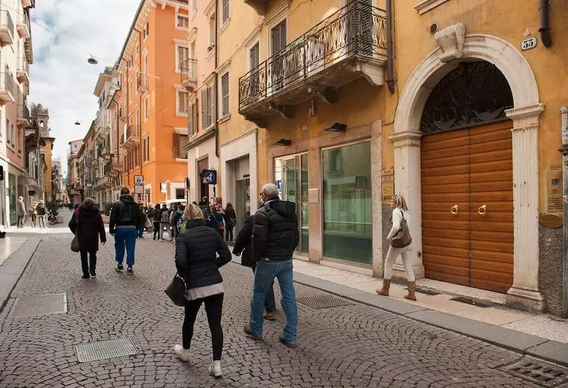 ベッドアンドブレックファースト Residenza Borsari