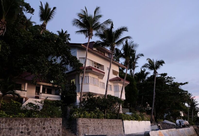 Eagle Point Beach And Dive Resort