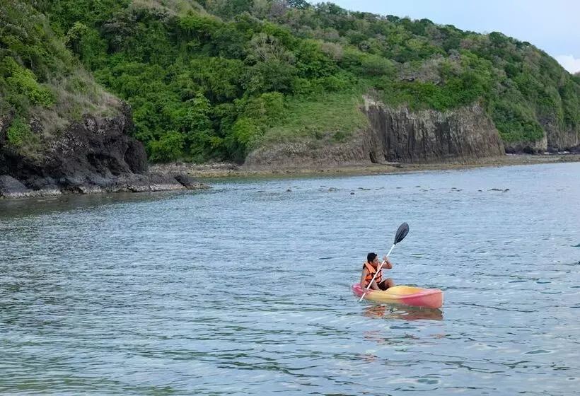 Eagle Point Beach And Dive Resort