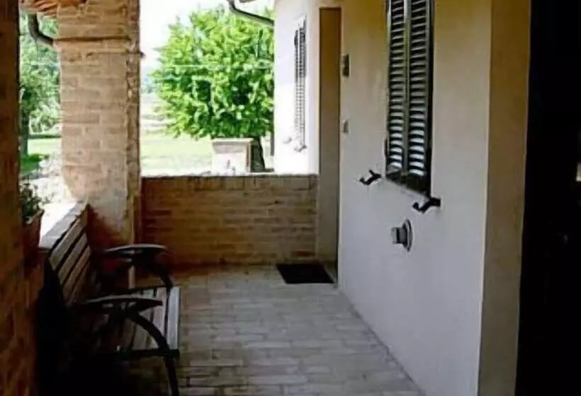 هتل Agriturismo Natalini