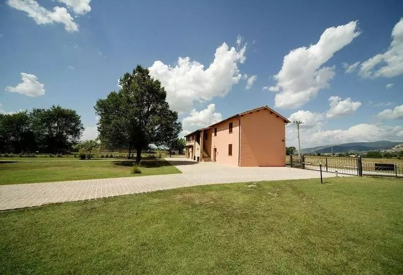 هتل Agriturismo Natalini